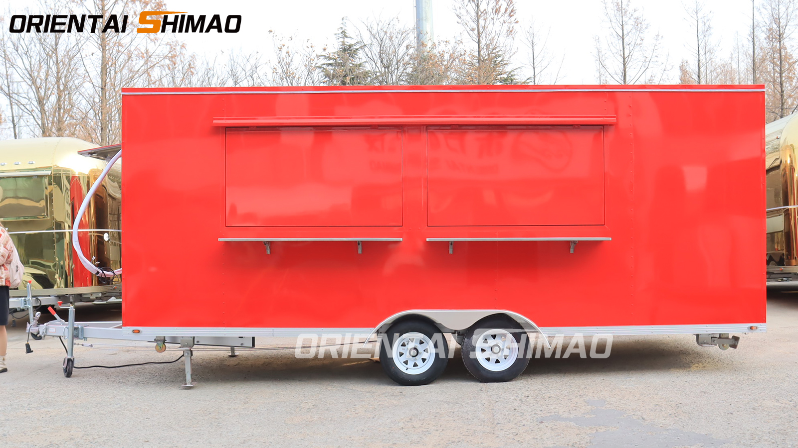 Dernier modèle de camion de nourriture