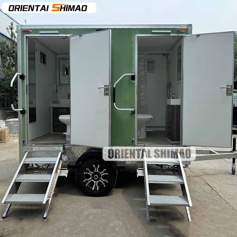 Toilettes mobiles en plastique